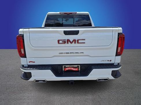 Used 2025 GMC Sierra 1500 AT4 w/ AT4 Premium Package AWD/4WD image 5