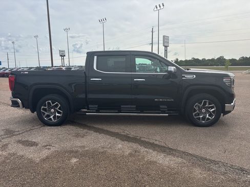 Used 2024 GMC Sierra 1500 SLT AWD/4WD image 7