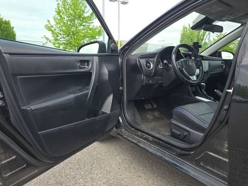 Used 2018 Toyota Corolla XSE FWD image 13