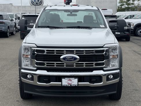 New 2025 Ford F450 XL w/ XL Chrome Package RWD image 2