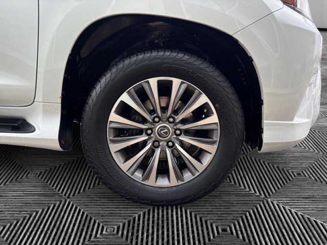 Used 2022 Lexus GX 460 Luxury w/ Accessory Package AWD/4WD image 33