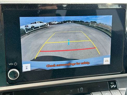 Used 2025 Toyota Camry LE image 17