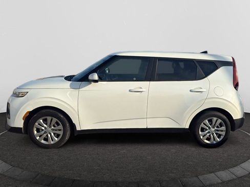 Used 2020 Kia Soul LX image 8