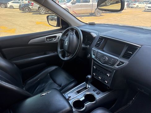 Used 2017 Nissan Pathfinder SL FWD image 7