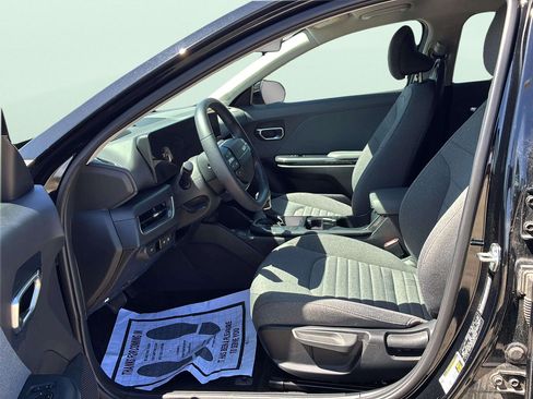 Used 2025 Kia K4 EX FWD image 28