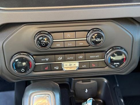 Certified 2025 Ford Bronco Big Bend AWD/4WD image 5