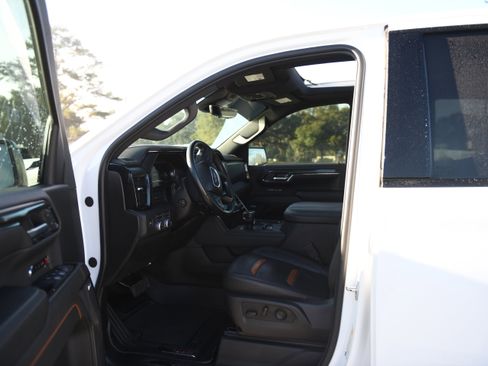 Used 2024 GMC Sierra 1500 AT4 w/ Technology Package image 28