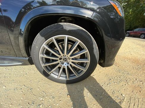 New 2026 Mercedes-Benz GLS 580 4MATIC image 25