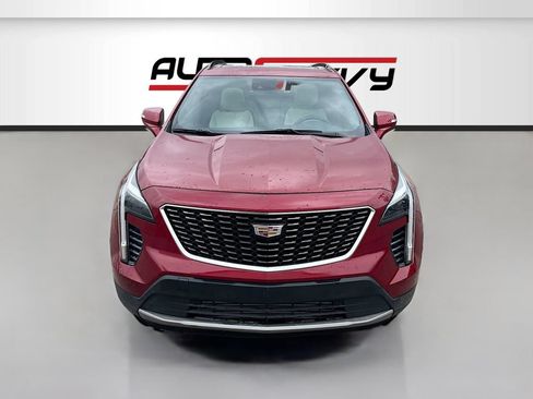 Used 2023 Cadillac XT4 Sport FWD image 2