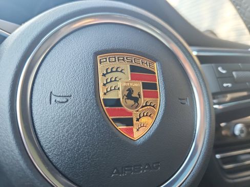 New 2026 Porsche Macan image 22