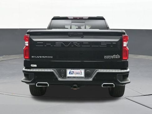 Used 2019 Chevrolet Silverado 1500 High Country w/ Technology Package AWD/4WD image 11