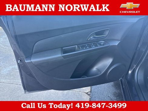 Used 2015 Chevrolet Cruze LT image 15