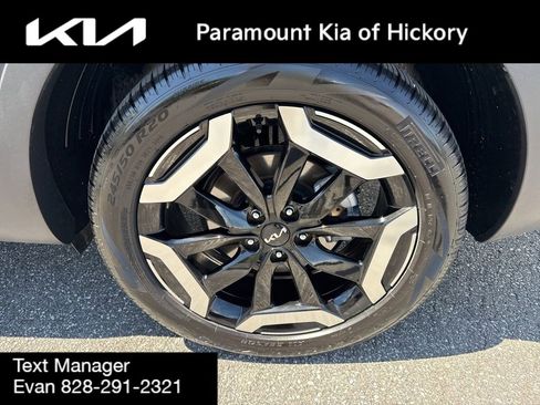 Used 2025 Kia Telluride S AWD/4WD image 9