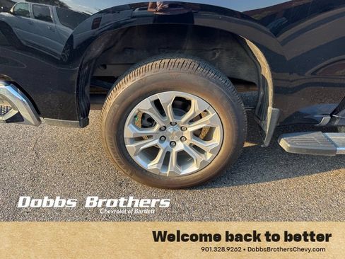 Used 2023 Chevrolet Silverado 1500 LTZ w/ LTZ Premium Package AWD/4WD image 12