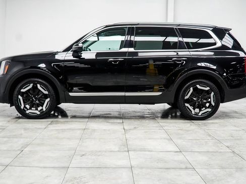Used 2023 Kia Telluride S w/ S Sunroof Package FWD image 8