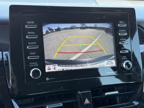 Used 2022 Toyota Camry LE image 18