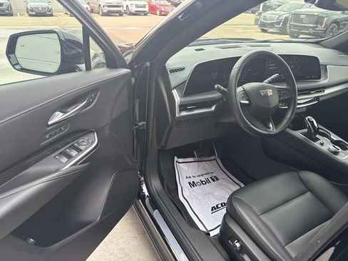 Used 2025 Cadillac XT4 Sport w/ Cold Weather Package FWD image 14