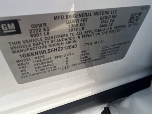 Used 2017 GMC Acadia SLT AWD/4WD image 32