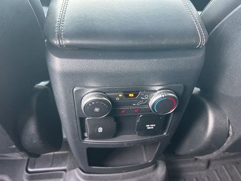 Used 2020 Ford Explorer Limited RWD image 11