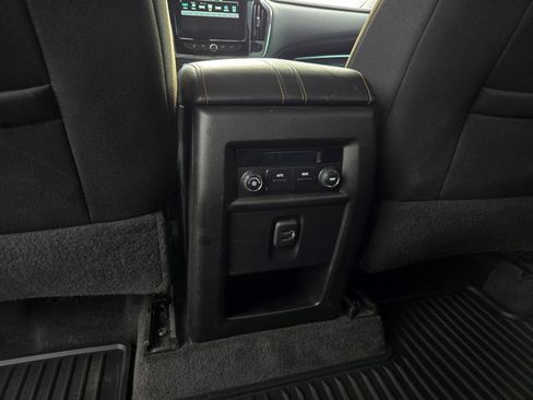 Used 2018 Chevrolet Traverse LT AWD/4WD image 28