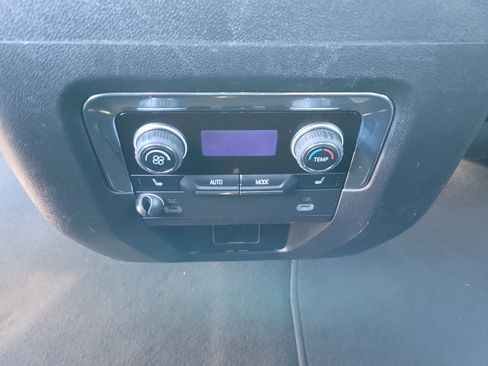 Used 2024 Chevrolet Tahoe Premier image 9