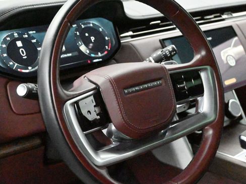 Used 2023 Land Rover Range Rover Long Wheelbase Autobiography image 8