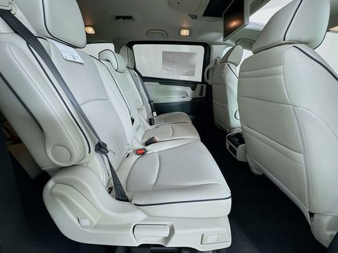New 2026 Honda Odyssey Touring image 38