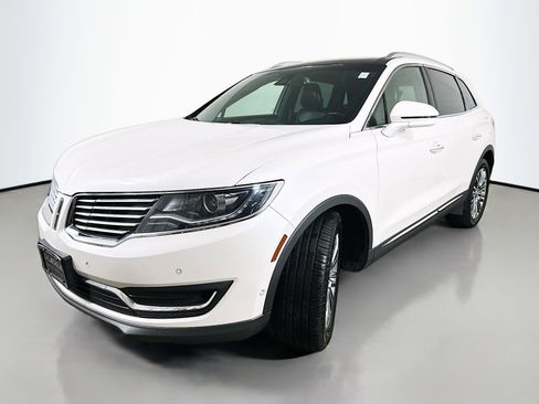 Used 2018 Lincoln MKX Reserve AWD/4WD image 3