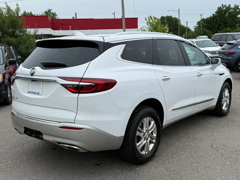 Used 2020 Buick Enclave Essence w/ Sound and Sites Package AWD/4WD image 5