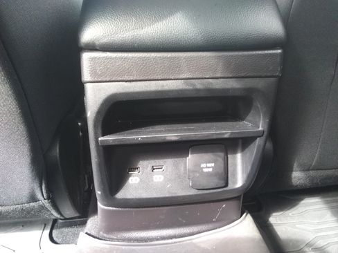 Used 2019 Ford Ranger XLT w/ Equipment Group 302A Luxury AWD/4WD image 9