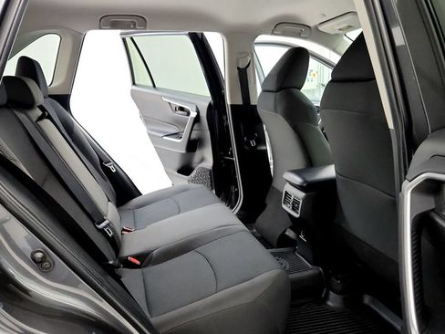 Used 2023 Toyota RAV4 LE AWD/4WD image 18