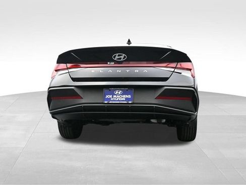 Used 2026 Hyundai Elantra Sport FWD image 35