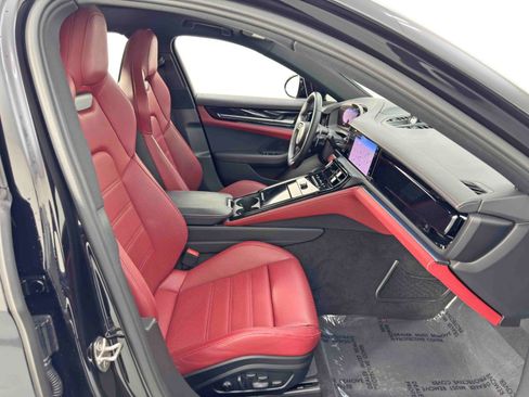 Used 2024 Porsche Panamera image 16