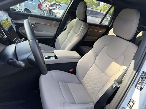 Certified 2026 Volvo XC90 T8 Plus w/ Protection Package Premier AWD/4WD image 16