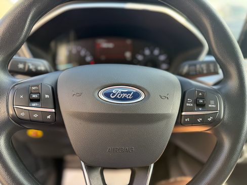 Used 2020 Ford Escape SE image 23