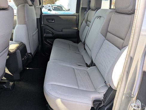 Used 2022 Nissan Frontier SV image 25