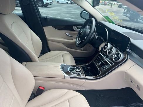 Used 2021 Mercedes-Benz C 300 Sedan w/ Premium Package image 4