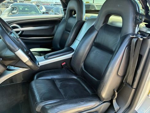 Used 2005 Chevrolet SSR w/ Preferred Equipment Group RWD image 18