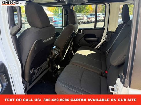 Used 2024 Jeep Wrangler Unlimited Rubicon 4xe image 25