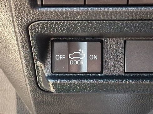 Used 2024 Toyota Tacoma TRD Off-Road AWD/4WD image 27