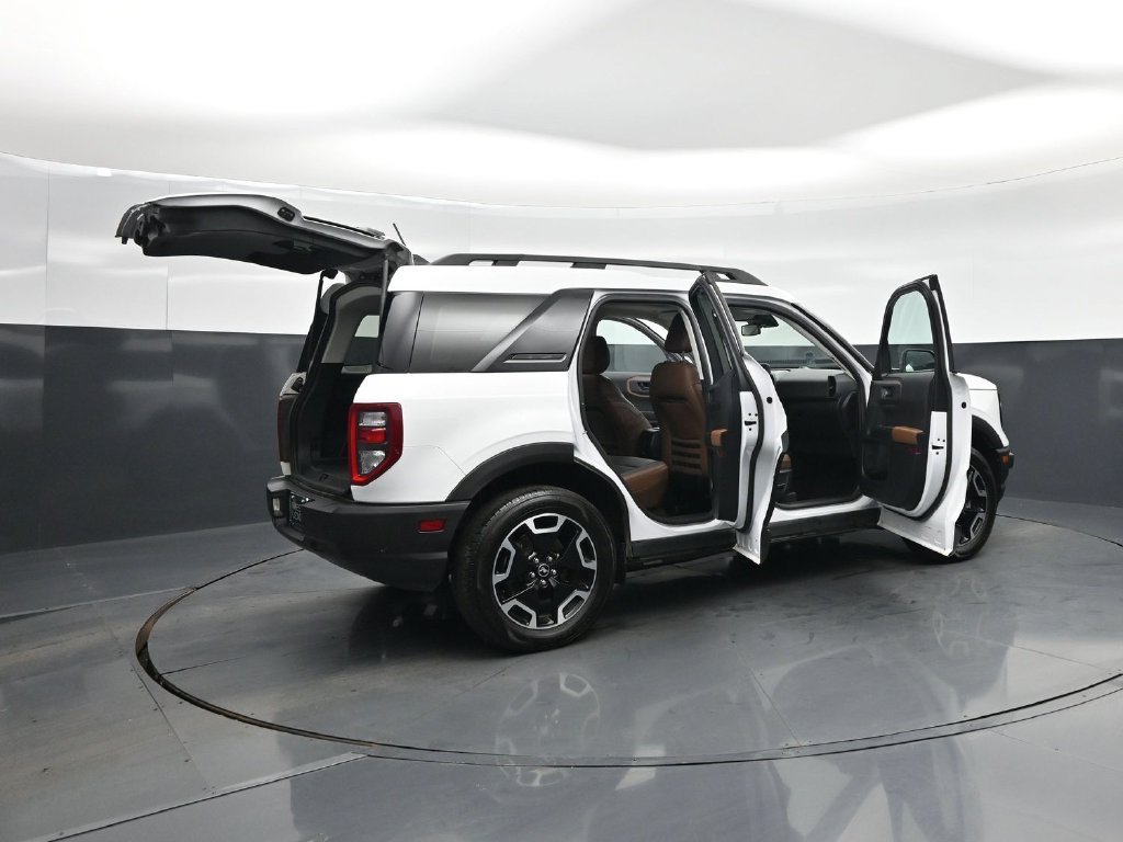 Certified 2023 Ford Bronco Sport Outer Banks w/ Tech Package AWD/4WD image 6