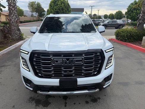 Used 2026 GMC Yukon XL Denali Ultimate AWD/4WD image 3
