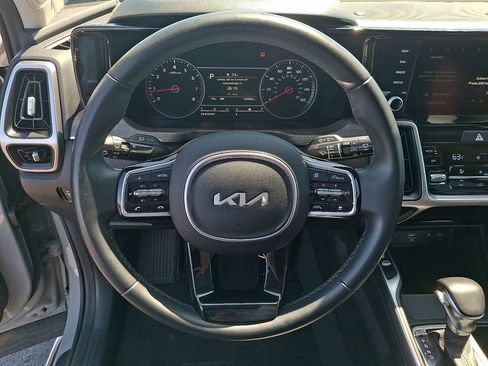 Certified 2023 Kia Sorento X-Line EX AWD/4WD image 16
