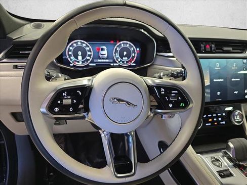 Certified 2025 Jaguar F-PACE R-Dynamic S image 18