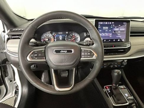 Used 2023 Jeep Compass Limited w/ Elite Group AWD/4WD image 15