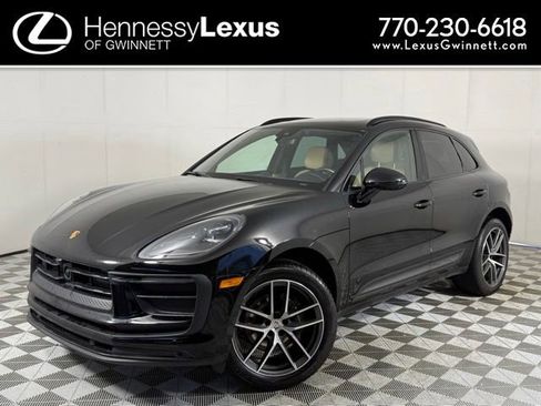 Used 2024 Porsche Macan AWD/4WD image 1
