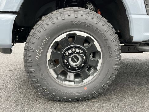 New 2026 Ford F250 Lariat w/ Tremor Off-Road Package image 12