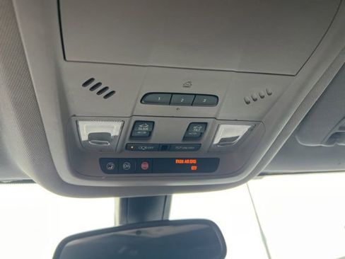 Used 2018 GMC Acadia SLT FWD image 26