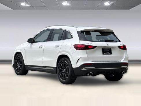New 2026 Mercedes-Benz GLA 35 AMG 4MATIC image 3