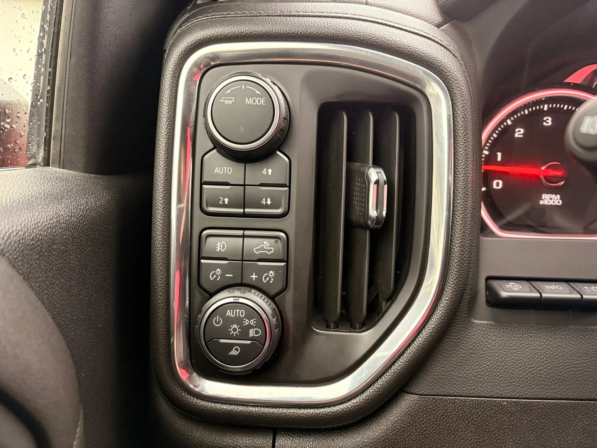 Used 2023 Chevrolet Silverado 2500 LTZ w/ LTZ Plus Package AWD/4WD image 31